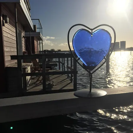Hausboot Lilla Lina Botel Fehmarn