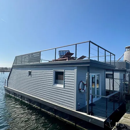 Botel Hausboot Lilla Lina Fehmarn