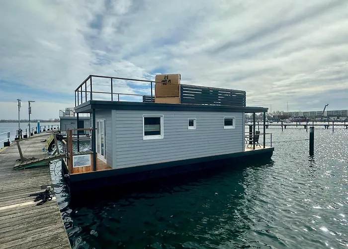 Πλωτό κατάλυμα Hausboot Lilla Lina Φέμαρν